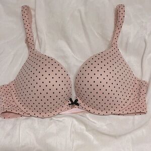 Victoria’s Secret Body by Victoria Bra 32C
